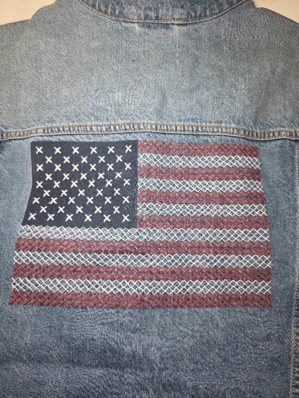 Old Navy x Disney Mickey Mouse Denim Trucker Jacket W/Embroidered USA Flag- XL - Picture 13 of 16